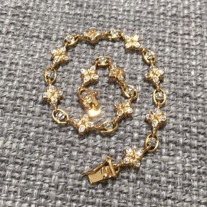 Gold bracelet